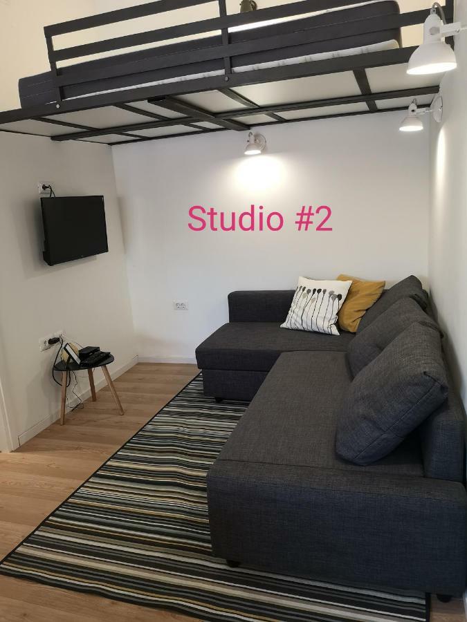 Apartments Romy プーラ エクステリア 写真