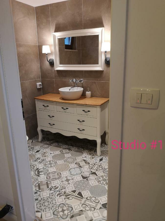 Apartments Romy プーラ エクステリア 写真